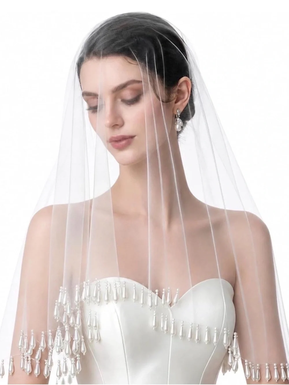 Bridal Teardrop Pearl Edge Veil - White